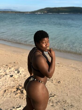 🔥 African booty meat page leaked private photo uncensored full