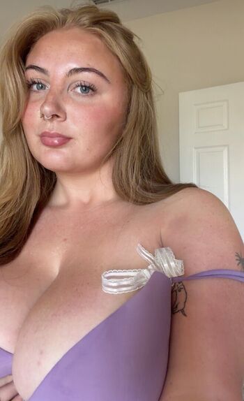 🔥 Alyssaholmes leaked private photo uncensored full