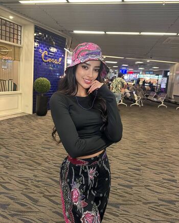 🔥 Amy viranya berry page leaked private photo uncensored full