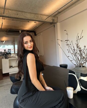 🔥 Amy viranya berry page leaked private photo uncensored full