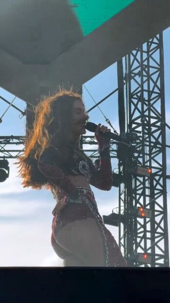 🔥 Anitta  page leaked private photo uncensored full