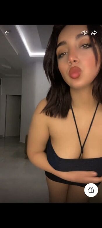 🔥 Arab camgirl leaked private photo uncensored full