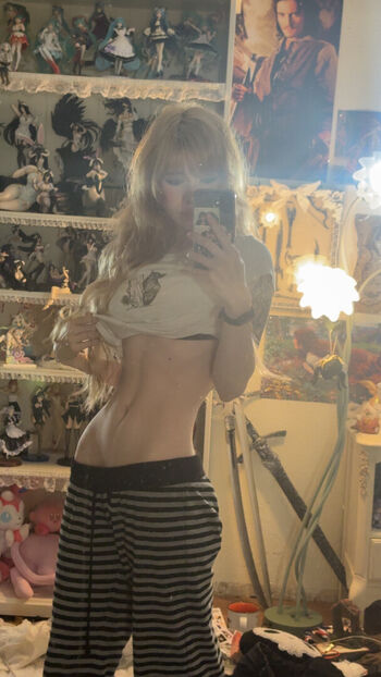 🔥 Ashisbees page leaked private photo uncensored full