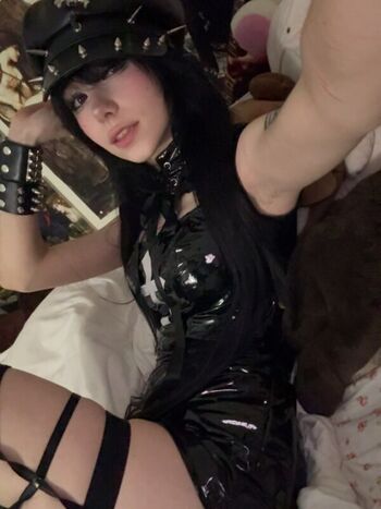 🔥 Ashisbees page leaked private photo uncensored full