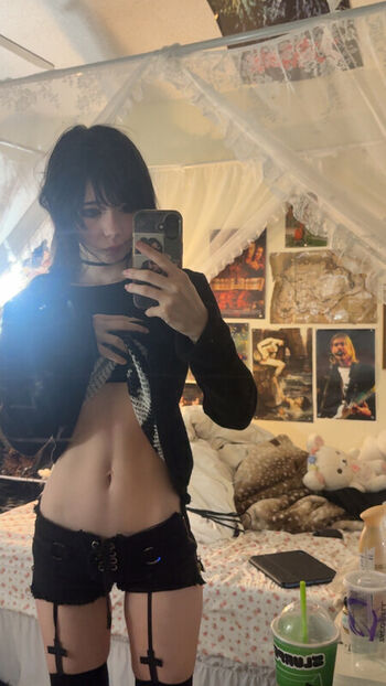 🔥 Ashisbees page leaked private photo uncensored full