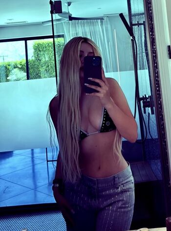 🔥 Ava max  page leaked private photo uncensored full
