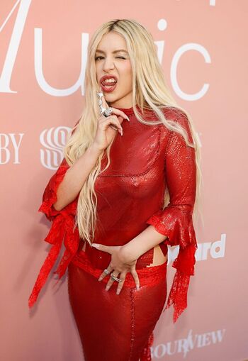 🔥 Ava max  page leaked private photo uncensored full