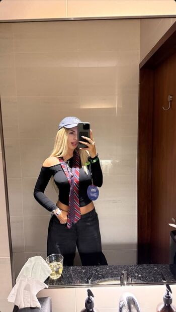 🔥 Ava max  page leaked private photo uncensored full