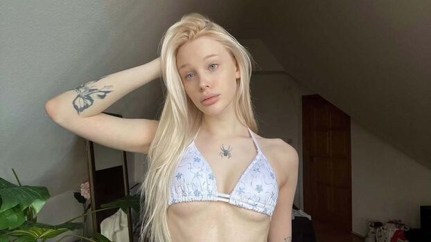 🔥 Avrora meey page leaked private photo uncensored full