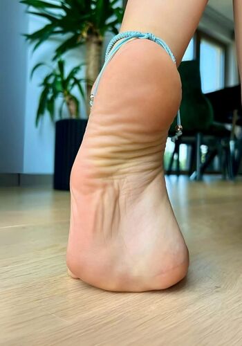 🔥 Bare feet page leaked private photo uncensored full