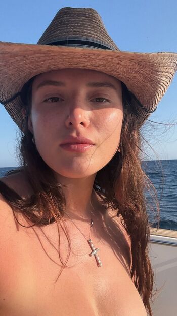 🔥 Bella thorne  page leaked private photo uncensored full