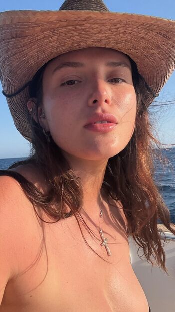 🔥 Bella thorne  page leaked private photo uncensored full