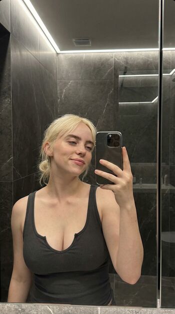 🔥 Billie eilish fake page leaked private photo uncensored full