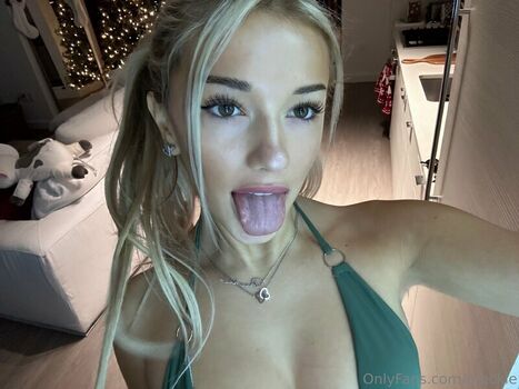 🔥 Breckiehill  page leaked private photo uncensored full