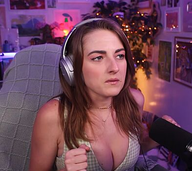 🔥 Caitlin marie reacts leaked private photo uncensored full