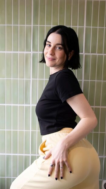 🔥 Carly incontro leaked private photo uncensored full