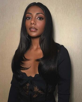 🔥 Charithra chandran page leaked private photo uncensored full