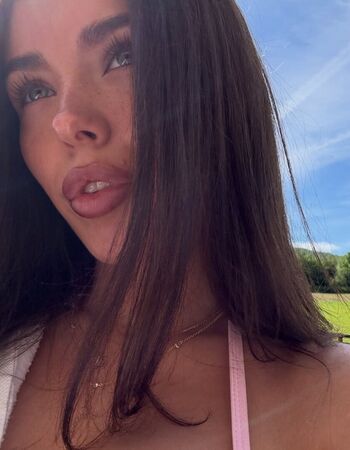 🔥 Clarissa bea leaked private photo uncensored full
