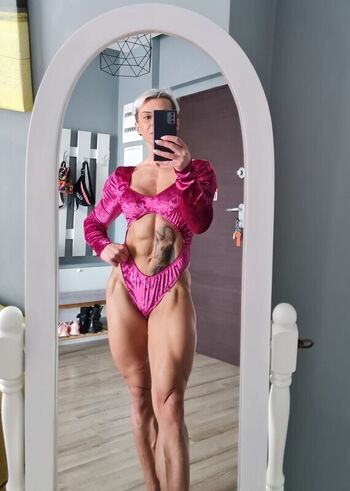🔥 Crazyxbody  page leaked private photo uncensored full