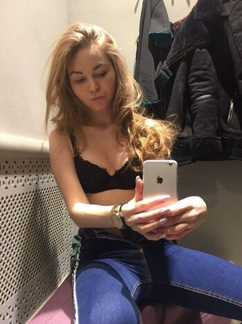 🔥 Crystallandysh page leaked private photo uncensored full