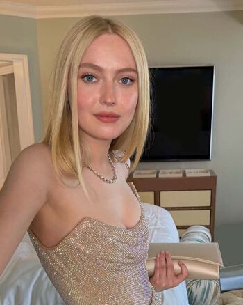 🔥 Dakota fanning page leaked private photo uncensored full