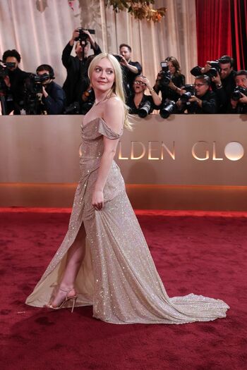 🔥 Dakota fanning page leaked private photo uncensored full