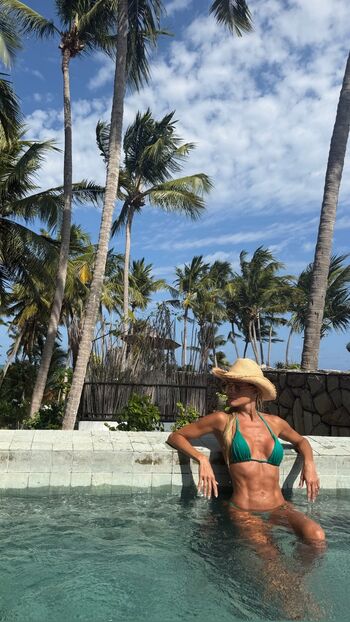 🔥 Deborah secco  page leaked private photo uncensored full
