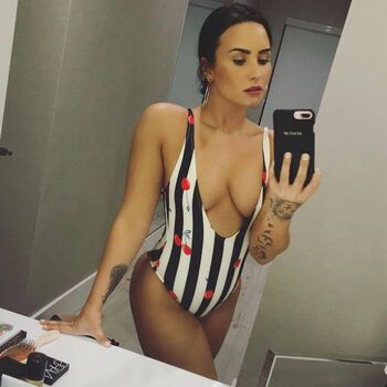 🔥 Demi lovato page leaked private photo uncensored full
