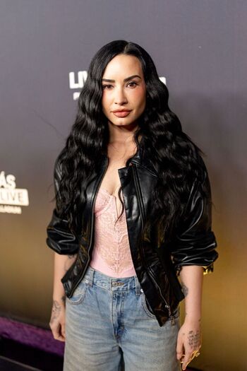 🔥 Demi lovato page leaked private photo uncensored full