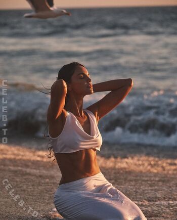 🔥 Eiza gonzalez  page leaked private photo uncensored full