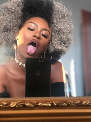 🔥 Elinda san  page leaked private photo uncensored full