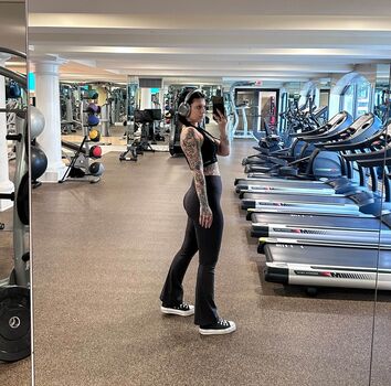 🔥 Elsmerize page leaked private photo uncensored full