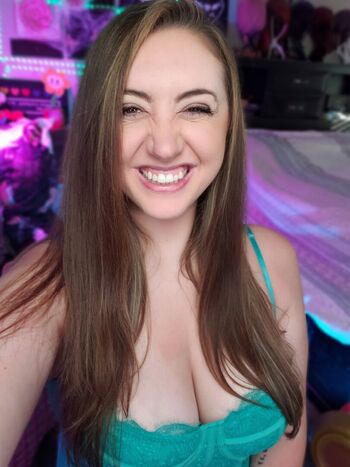 🔥 Emidivergent leaked private photo uncensored full