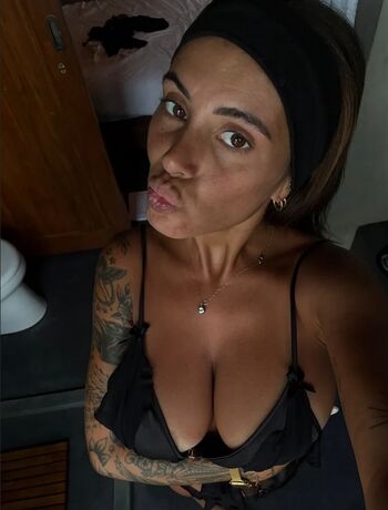 🔥 Emiiby leaked private photo uncensored full