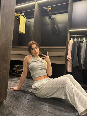 🔥 Emiliallure  page leaked private photo uncensored full