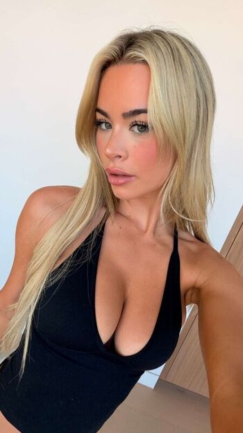 🔥 Emily elizabeth leaked private photo uncensored full