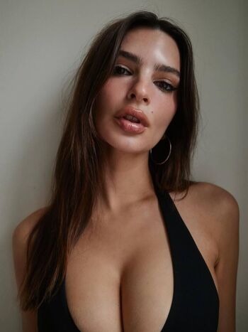 🔥 Emily ratajkowski  page leaked private photo uncensored full