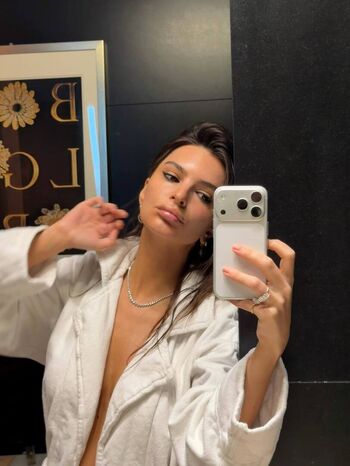 🔥 Emily ratajkowski  page leaked private photo uncensored full