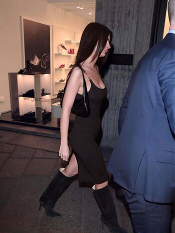 🔥 Emily ratajkowski  page leaked private photo uncensored full