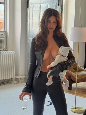 🔥 Emily ratajkowski  page leaked private photo uncensored full