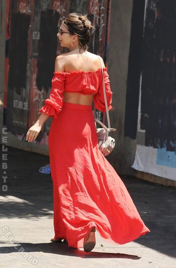 🔥 Emily ratajkowski  page leaked private photo uncensored full