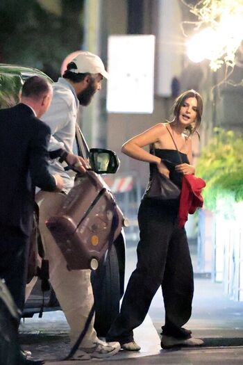 🔥 Emily ratajkowski  page leaked private photo uncensored full
