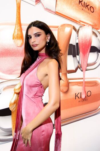🔥 Emily ratajkowski  page leaked private photo uncensored full