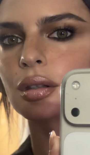 🔥 Emily ratajkowski leaked private photo uncensored full