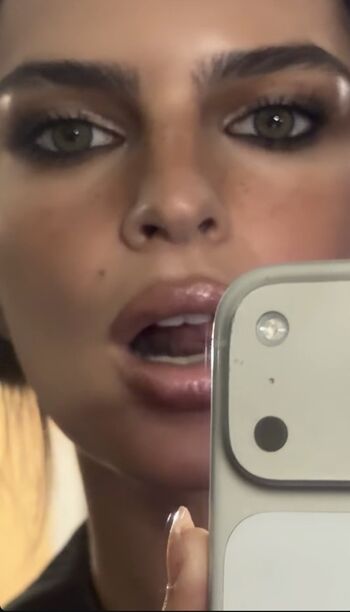 🔥 Emily ratajkowski leaked private photo uncensored full