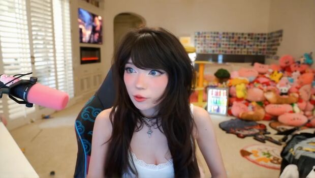 🔥 Emiru  page leaked private photo uncensored full