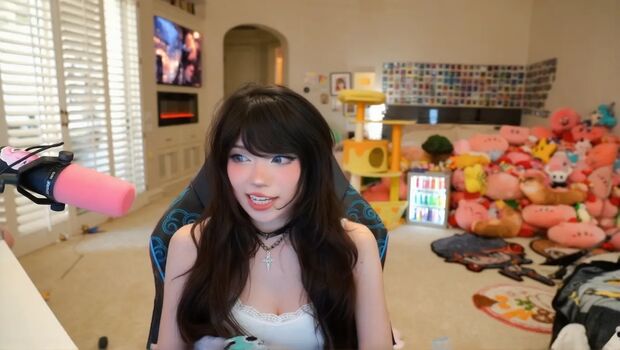 🔥 Emiru  page leaked private photo uncensored full