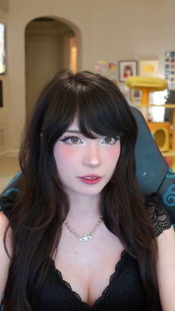 🔥 Emiru  page leaked private photo uncensored full
