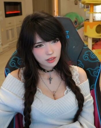 🔥 Emiru  page leaked private photo uncensored full