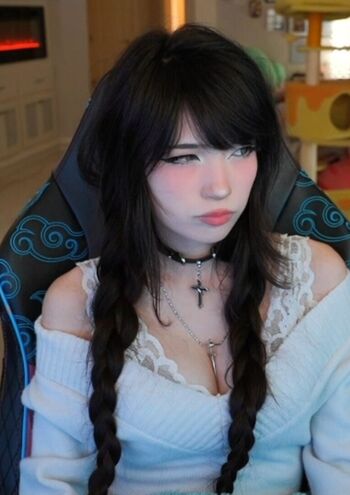🔥 Emiru  page leaked private photo uncensored full